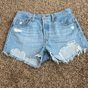 Women’s Levi shorts